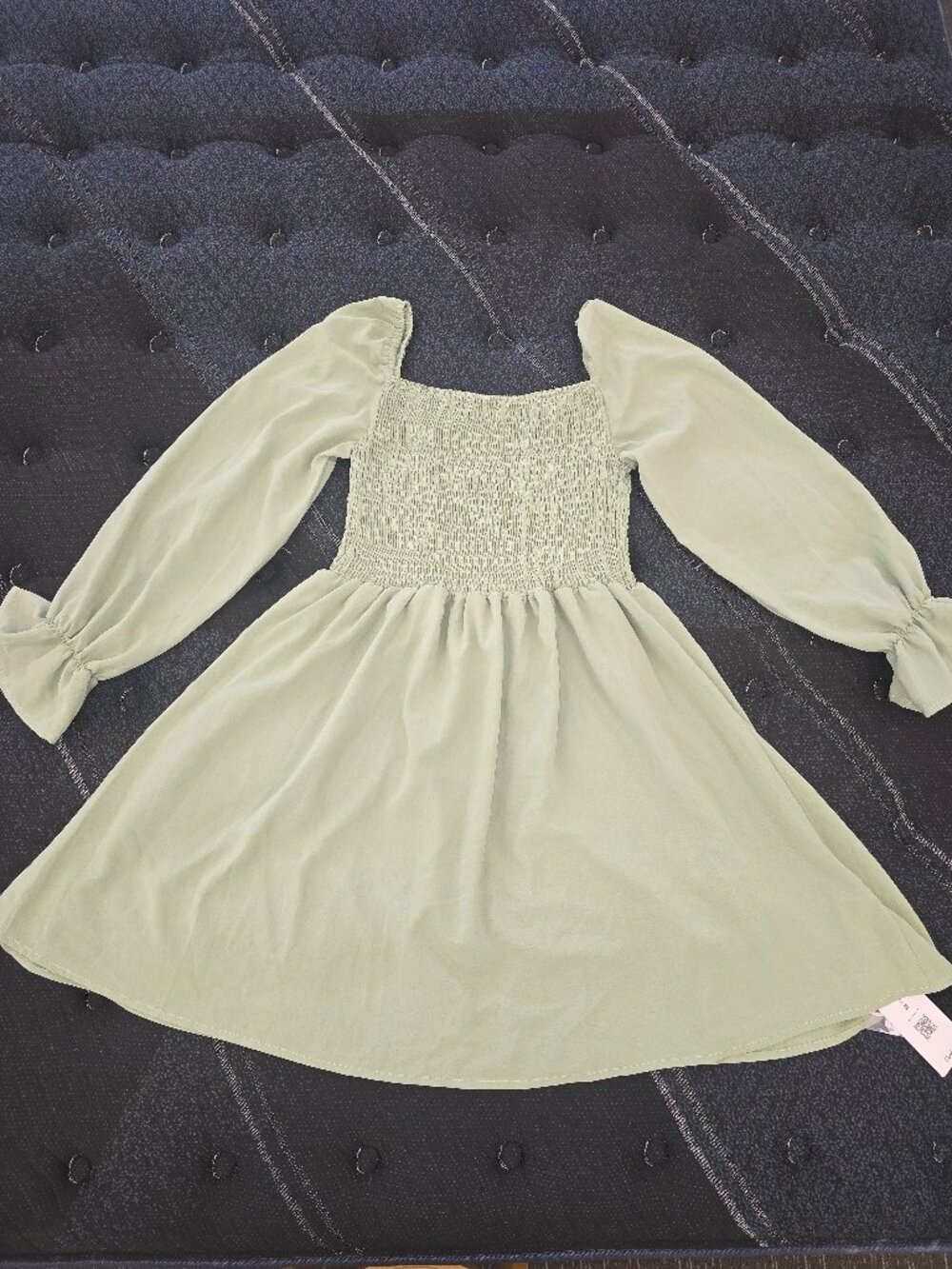 Romwe Women's Sage Green Smocked Top Long-Sleeve Mini Dress Size Medium